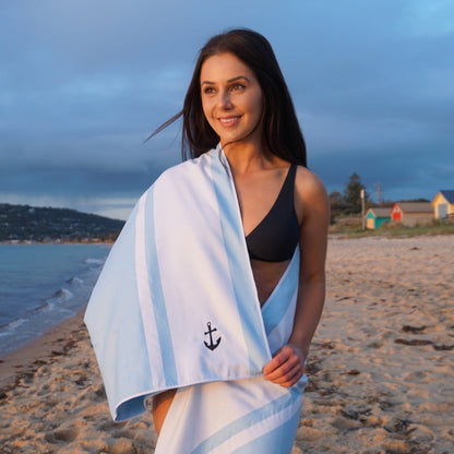 Giant Lightweight Quick Dry Beach Towel With Pockets - Perfect Travel Gift