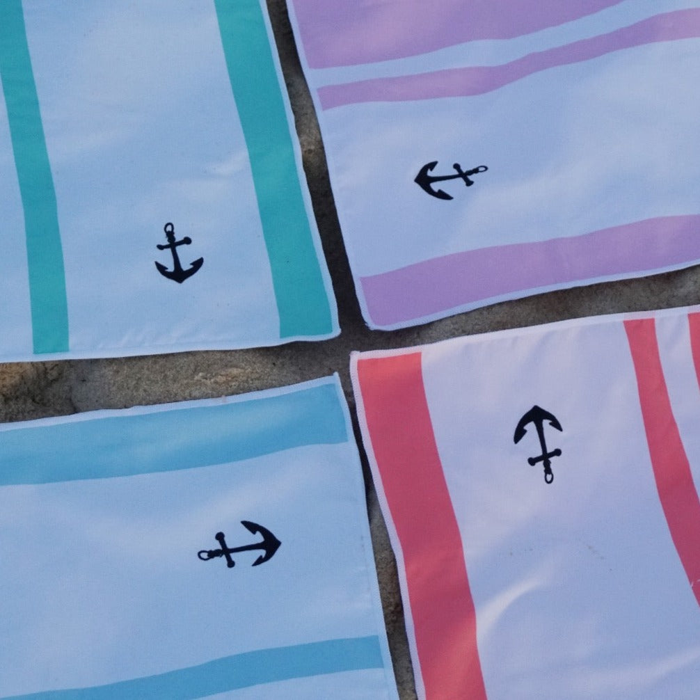 Extra Large Lightweight Quick Dry Beach Towel With Pockets - Perfect Summer Travel Gift
